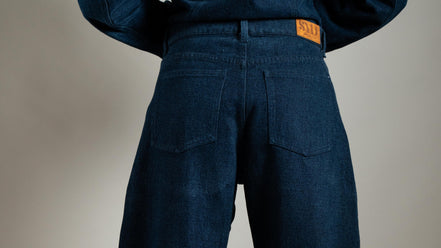 Barrel denim — vue arrière — SYD STUDIO atelier Casablanca